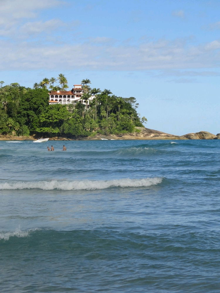 Que saudades da primeira e única vez que eu vi o mar.