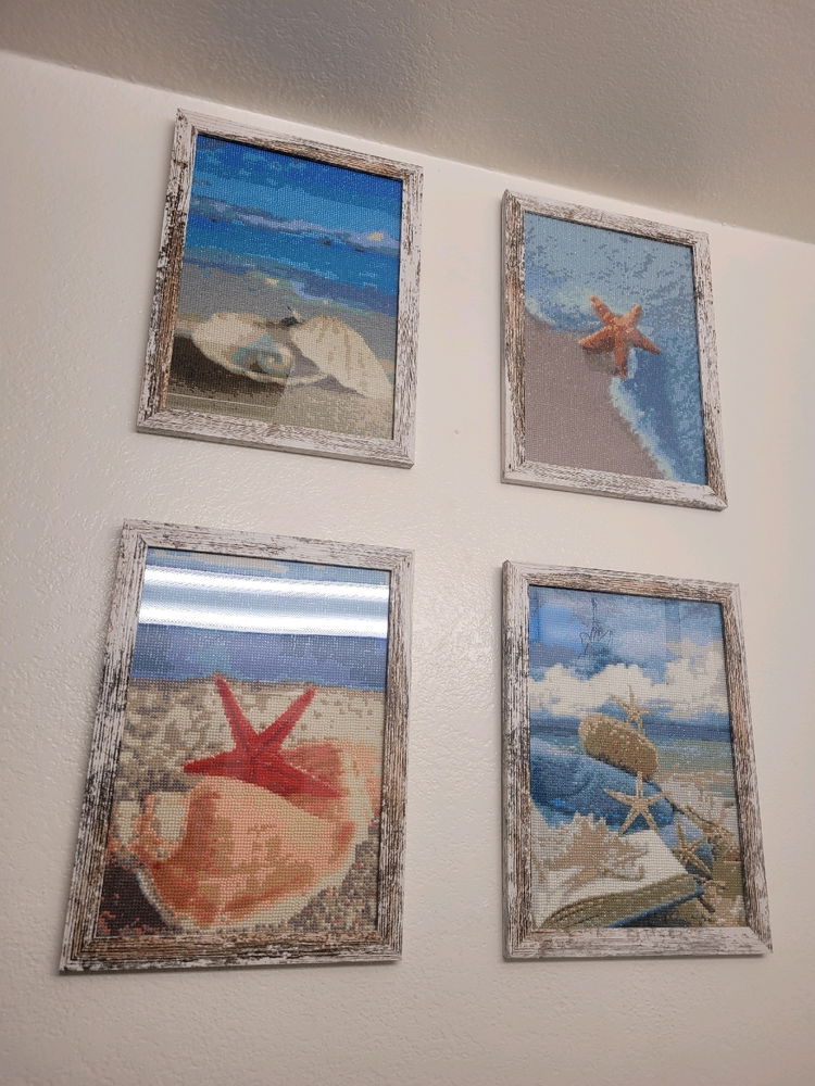 Finally got my 1st 4 diamond art 🌊 theme hung in the bathroom!