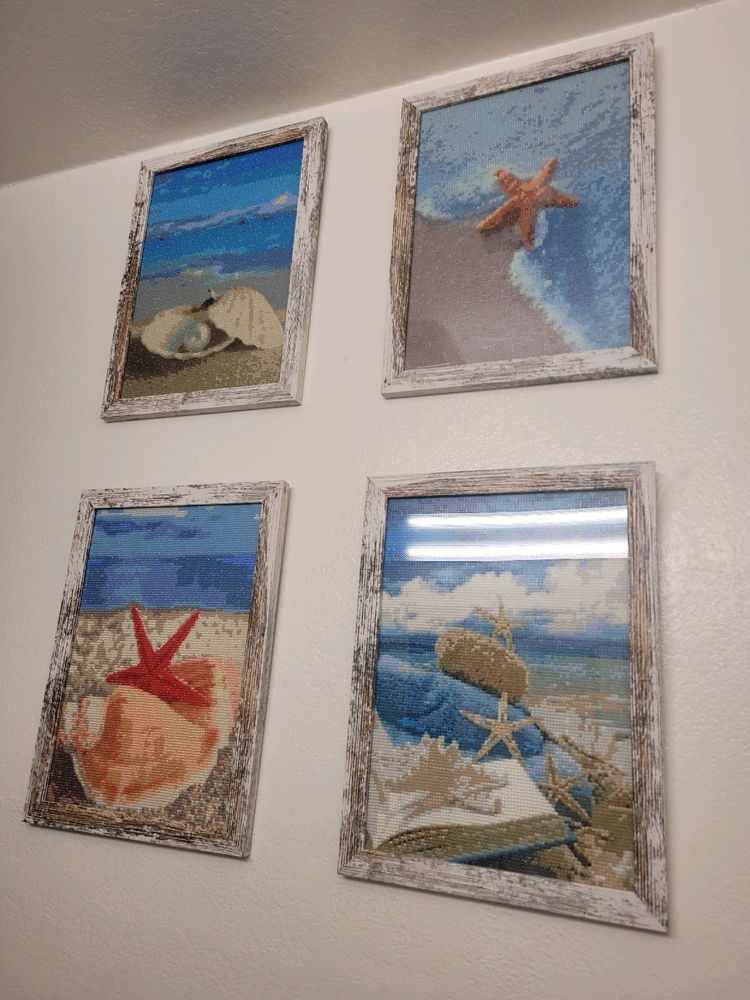 Finally got my 1st 4 diamond art 🌊 theme hung in the bathroom!