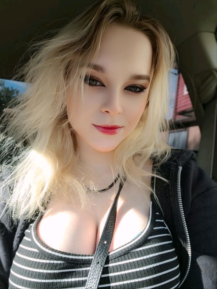 Finally learnt how to do a red lip that suits me every day 💋