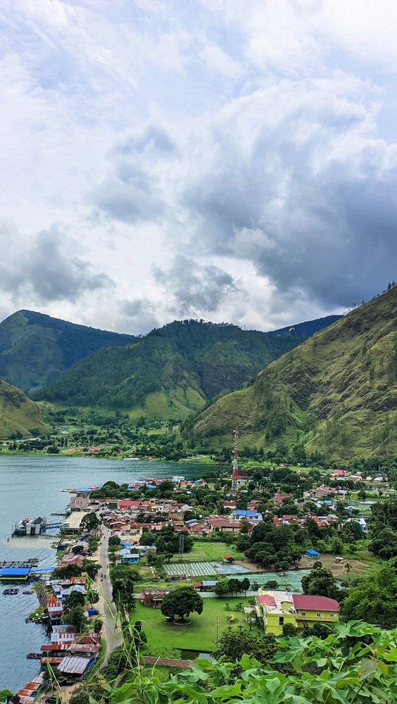 LAKE TOBA
