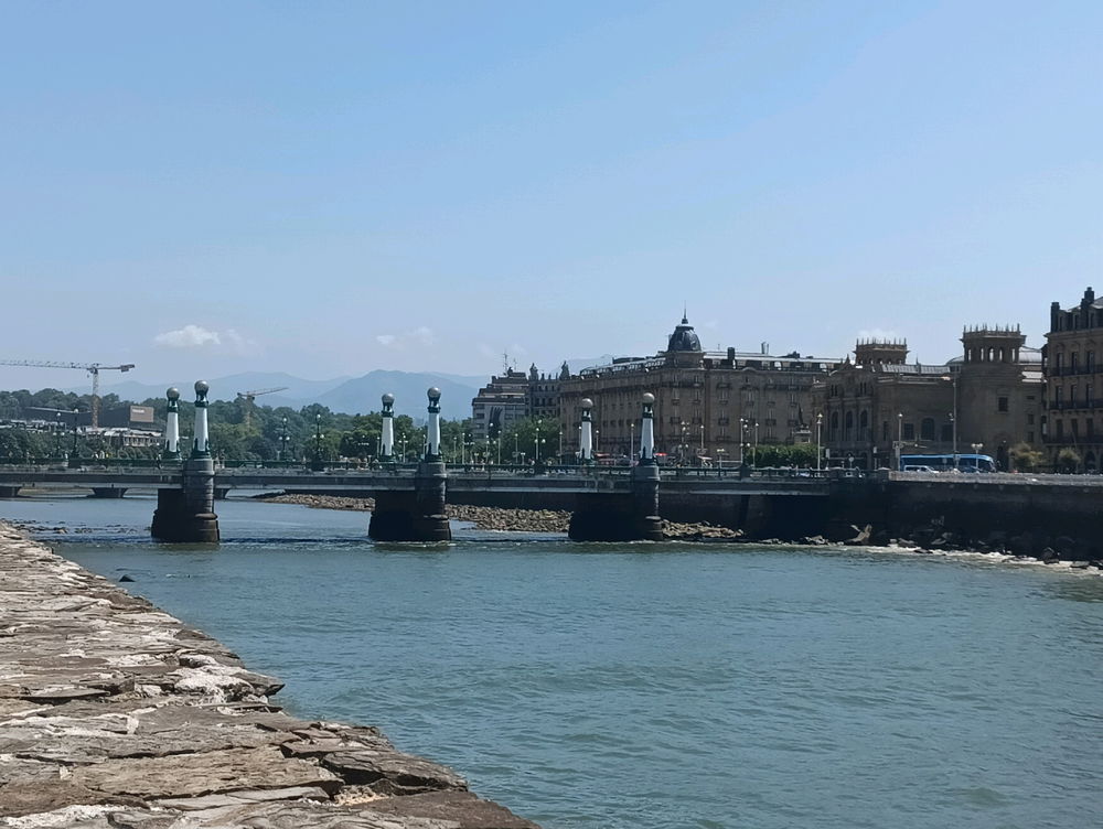 Donosti.