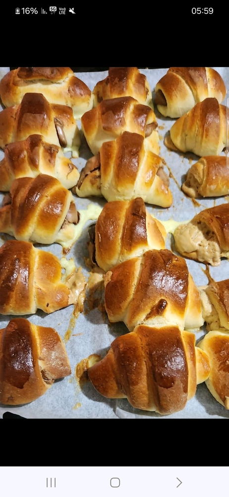 Nutella Croissants