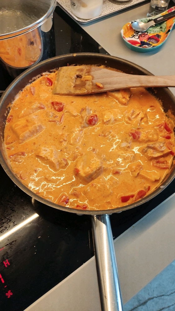 Lachs in Tomatencreme Soße