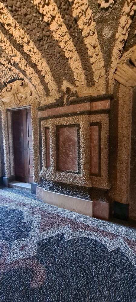 Inside the Palace on Isola Bella 🇮🇹