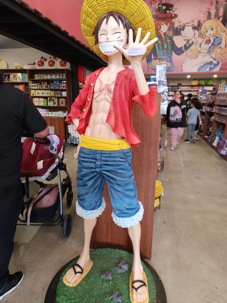 Anime statues