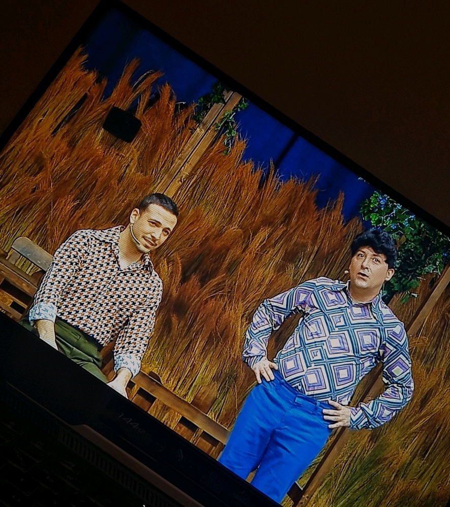 En sevdiğiniz komedyen kim 
Benimki ektedir :D
