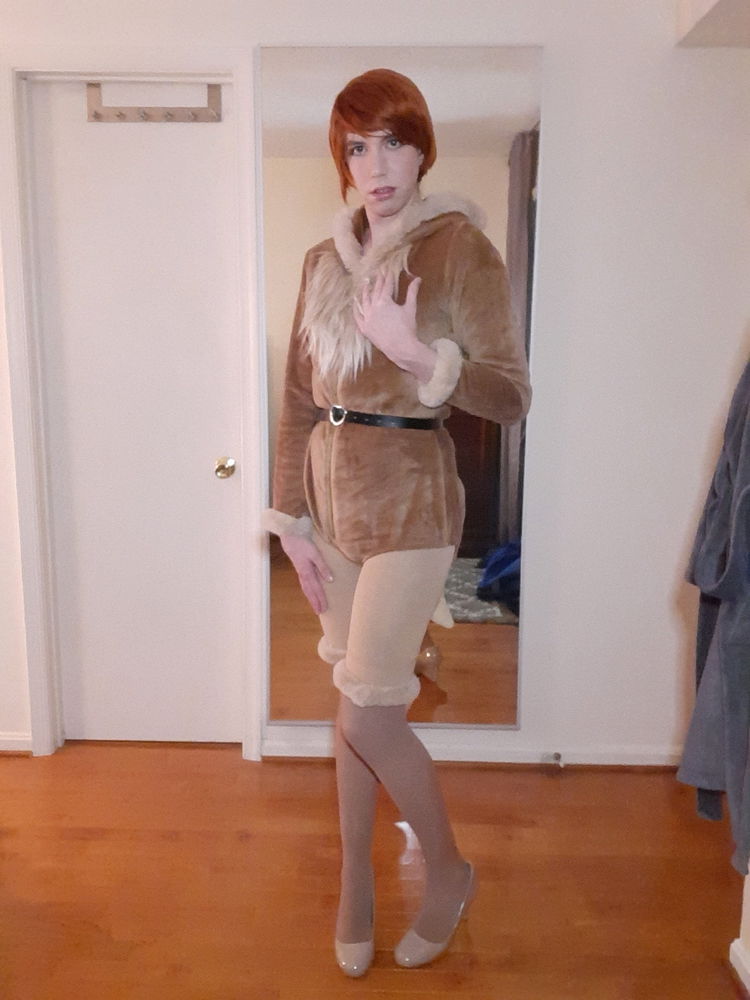 I did a fun Eevee cosplay!