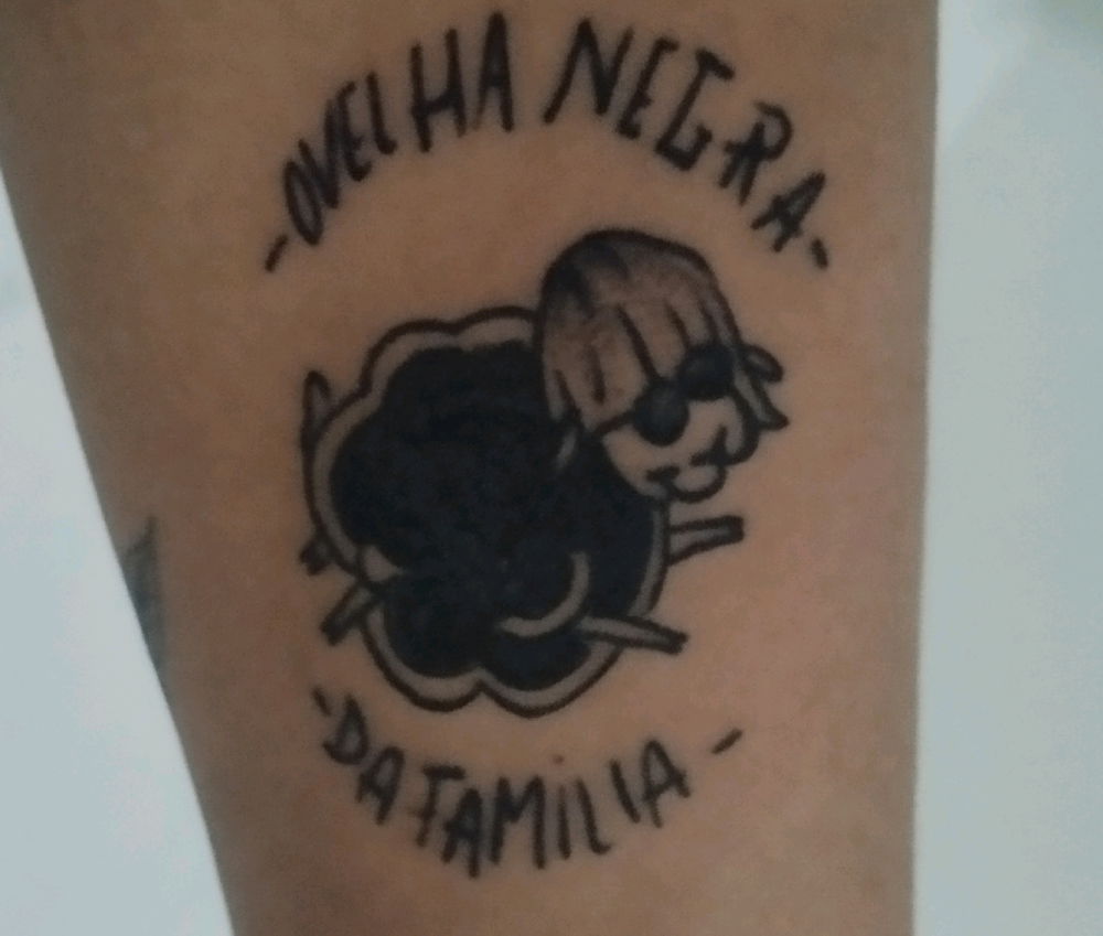 Foi quando meu pai disse... Filha vc é a ovelha negra da família...