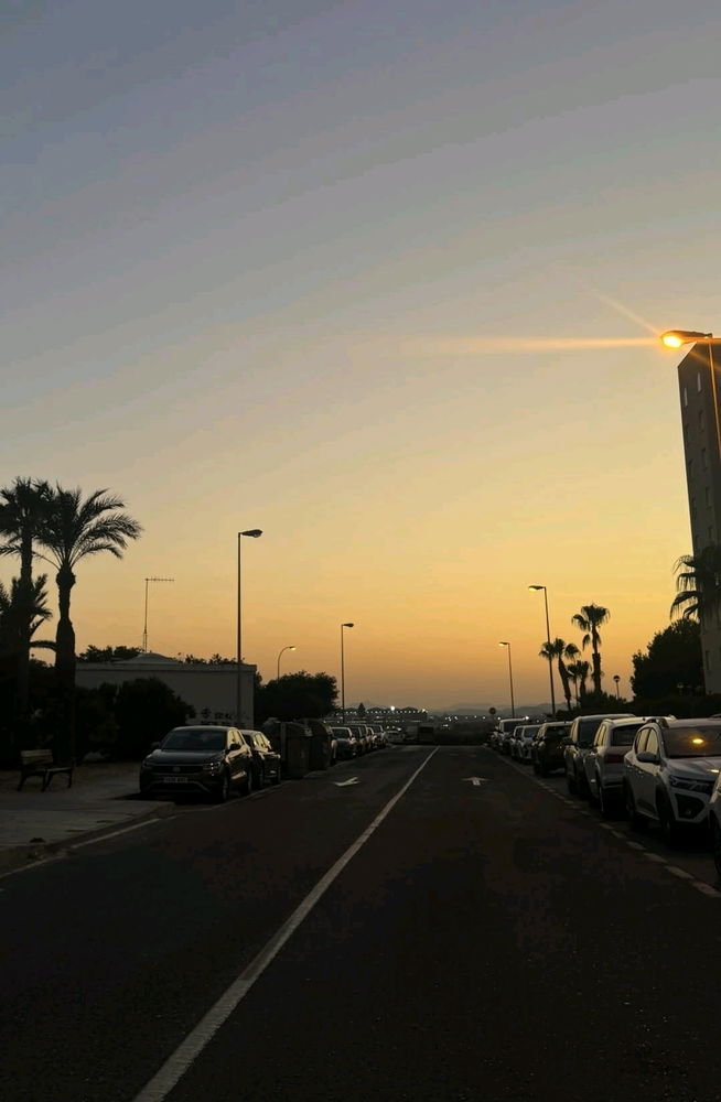 Evening walks w the most beautiful views and some nice music playing on my earphones 🧘🏻‍♀️💛