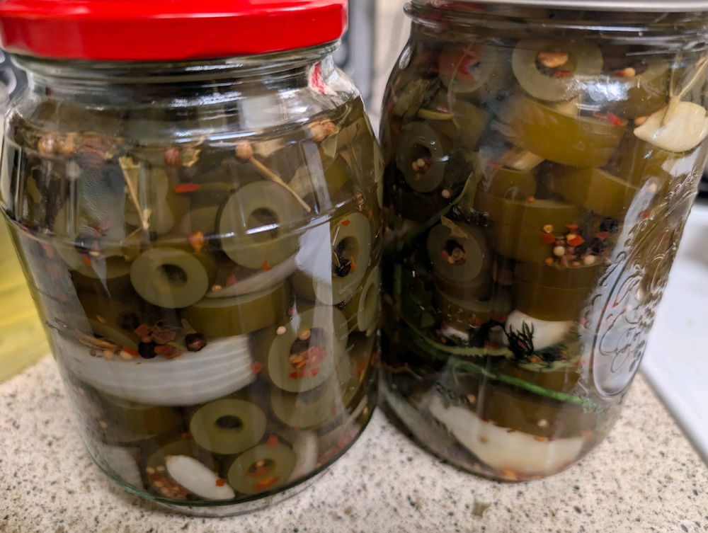 Kelp pickles