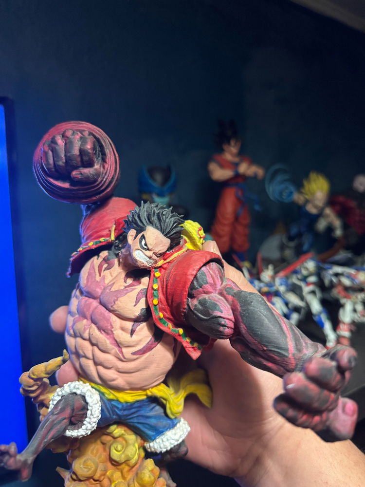Mirando mi coleccion de figuras, me dieron ganas de volver a imprimir en 3d y pintar (lo deje por trabajo) ya que imprimir y pintar requeria tiempo y despues vender y entregar era otro tiempo mas