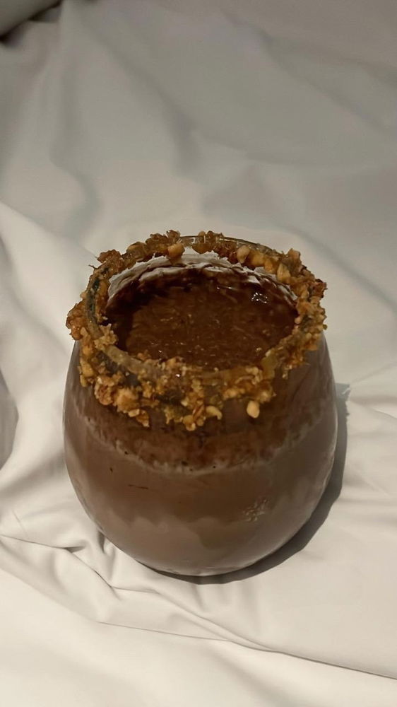 Cold night, but my sweet tooth doesn’t care 🥹🤭🤭