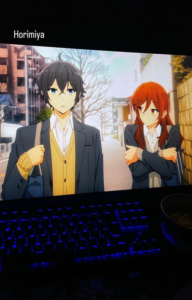 Reassistindo esse anime top!  
Horimiya