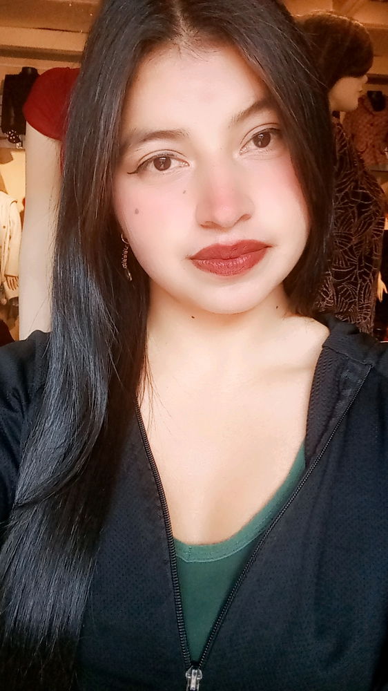 🤕🥹🥰