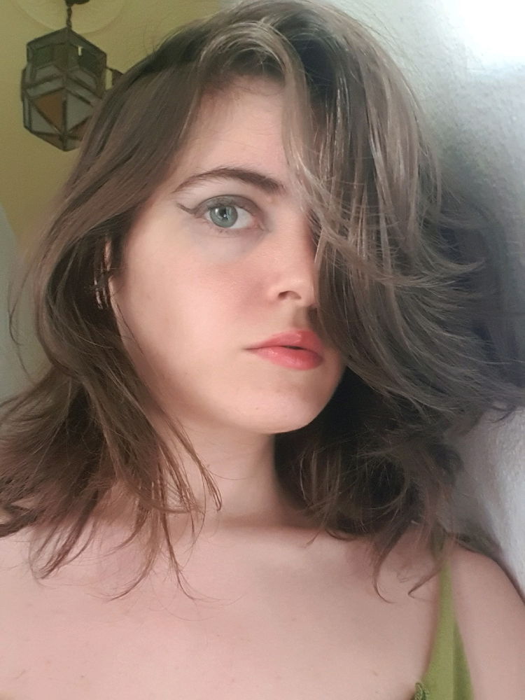 💅🏻