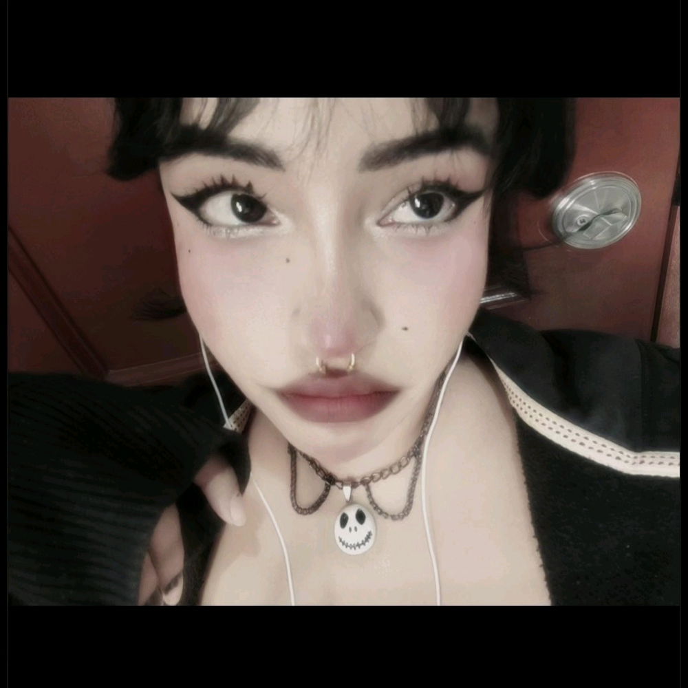 De vuelta al cabello corto✨🖤