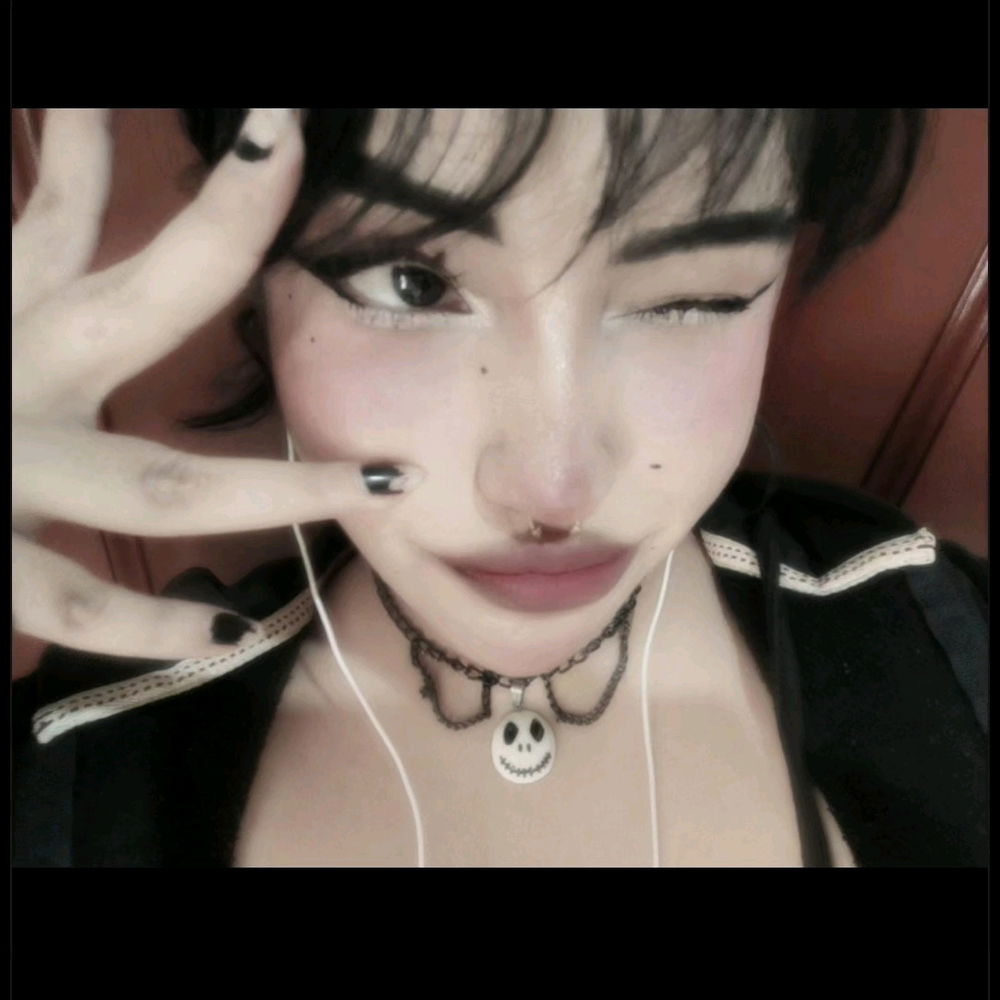 De vuelta al cabello corto✨🖤