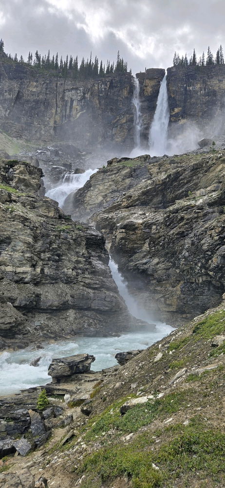 Twin falls Yoho national park British Columbia