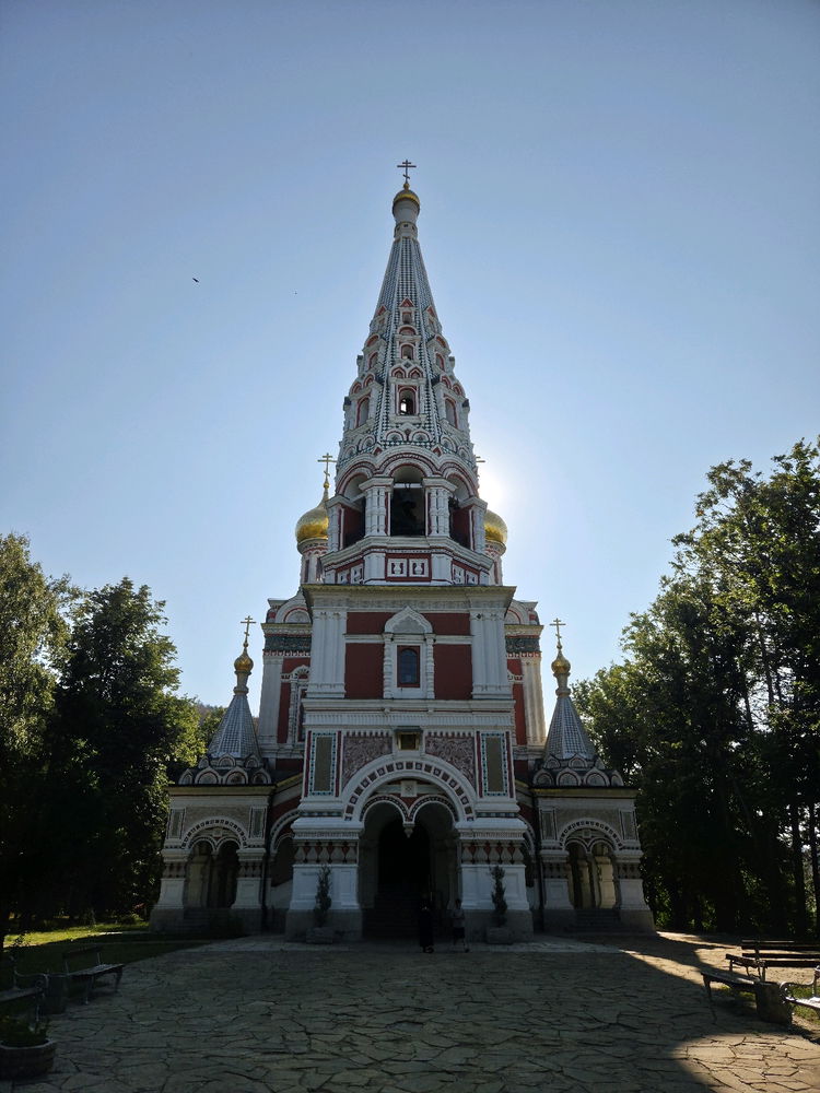 Манастирът в Шипка