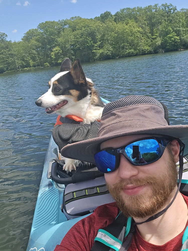 Meet the Kayak Corgi, Evie