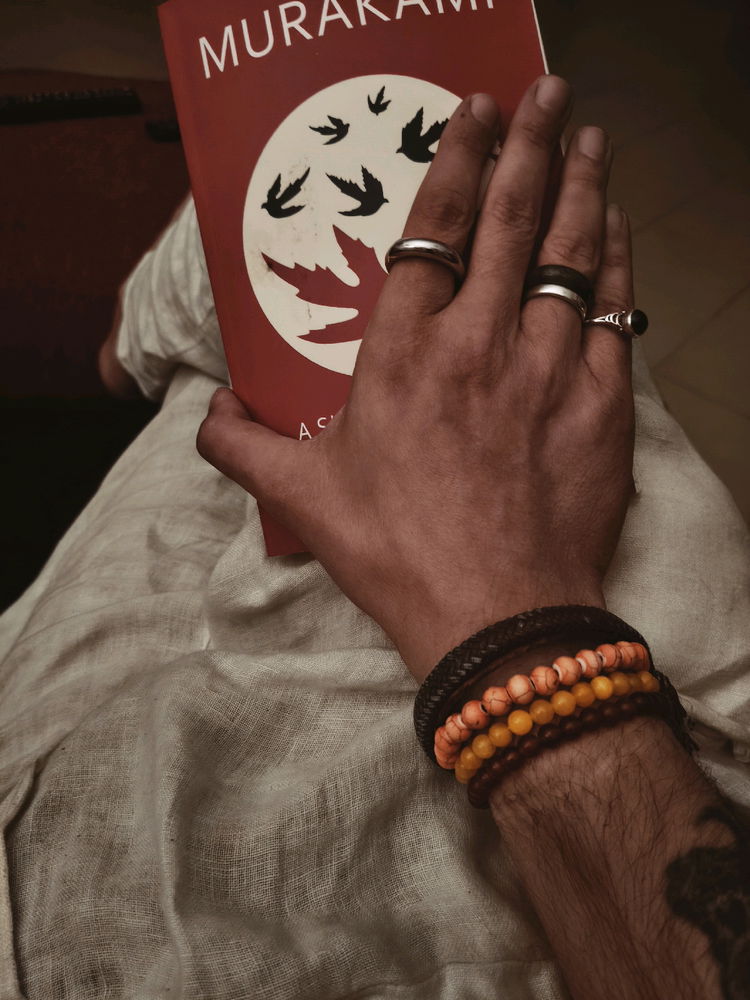 Murakami.