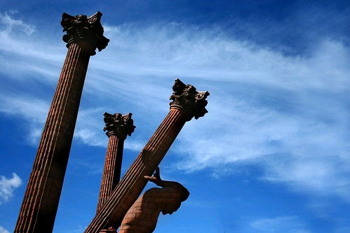 Arte. Moderno. Escultura. Coloso.