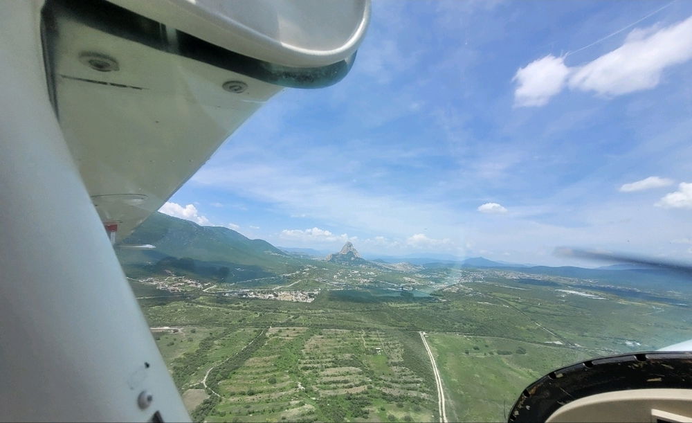 La peña desde otro ángulo :)