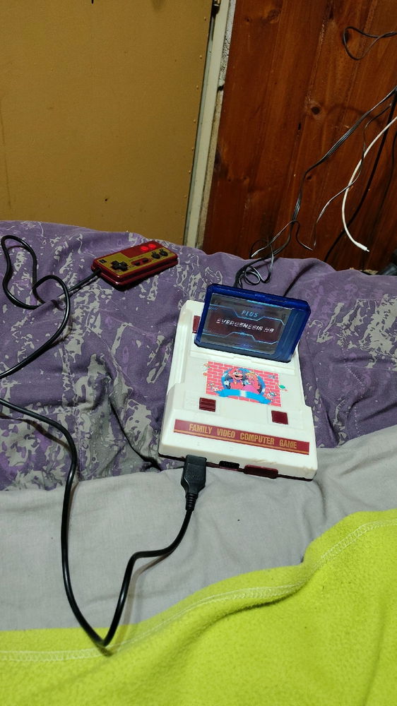 Nosé pero me siento un niño después de haber comprado este ejemplar en buenas condiciones y en caja