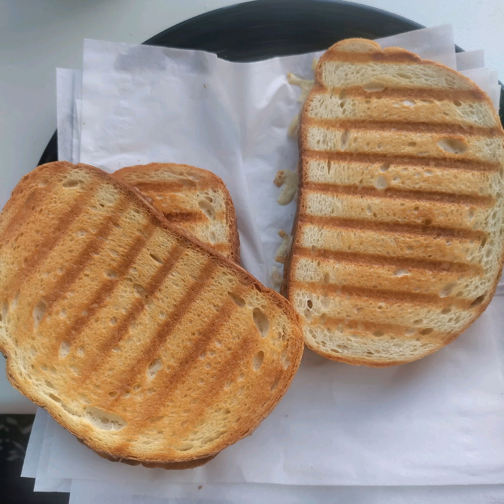 This vegan cheese sandwiches were made without oil and I like them better than the ones with oil.