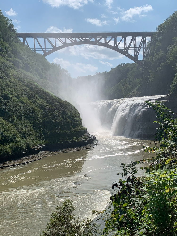 Come with me to see the waterfalls
