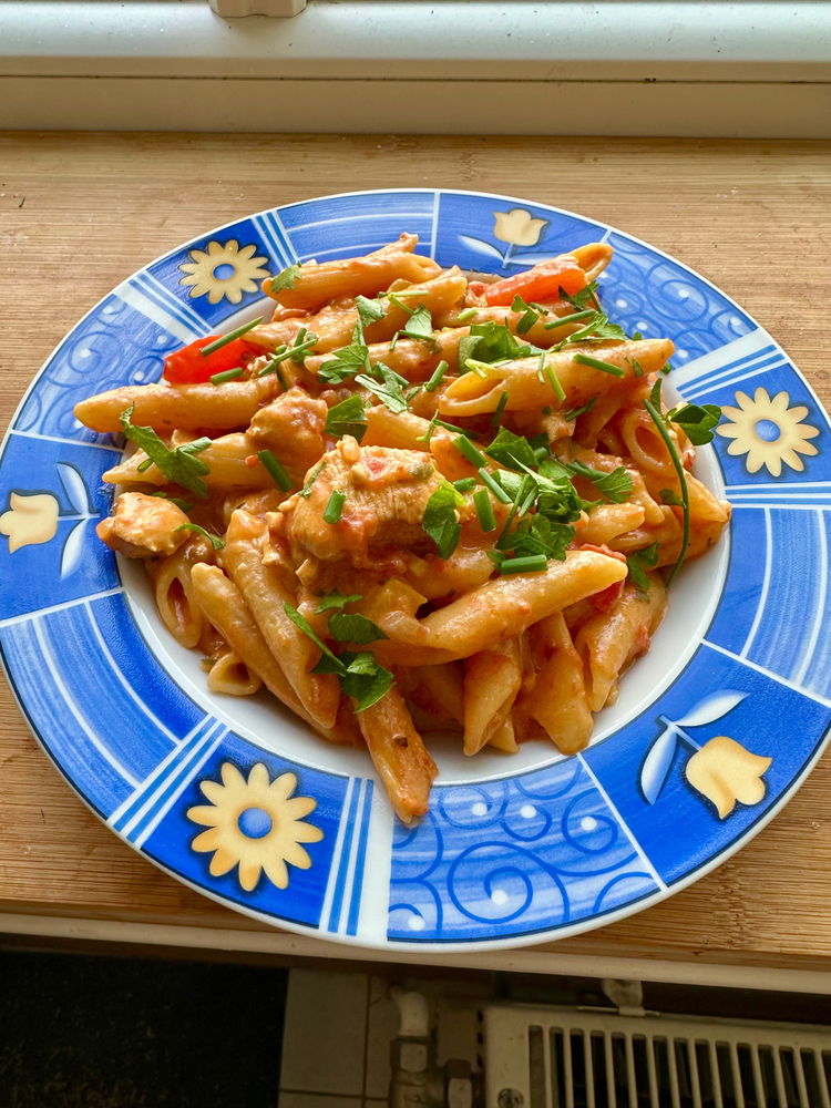 Cremige One-Pot Pasta mit Hähnchen