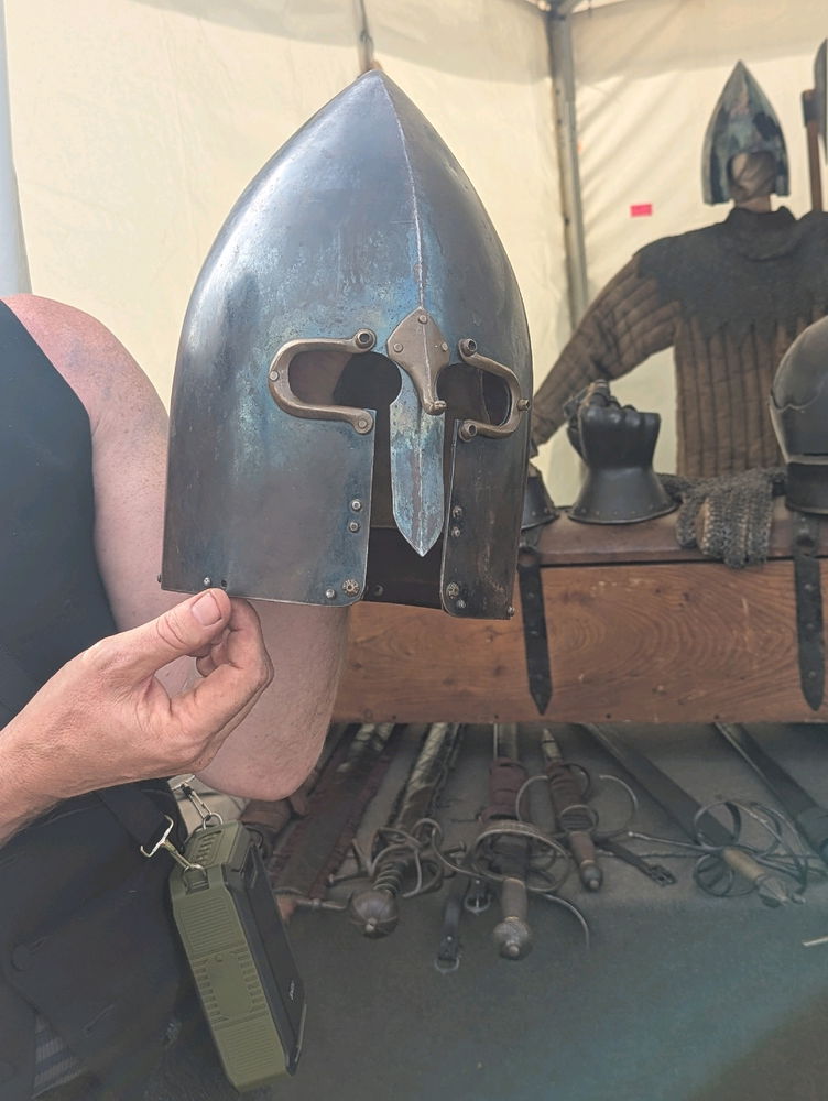 IRA and other rebels: Armour, weapons