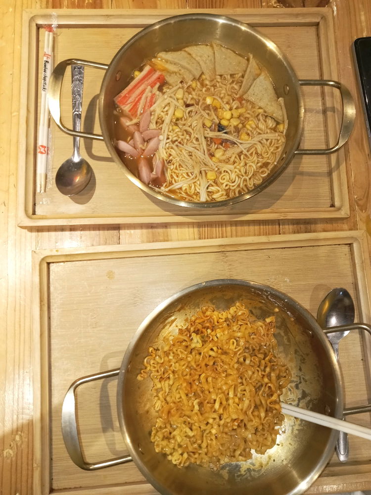 Trying out Korean food🤍