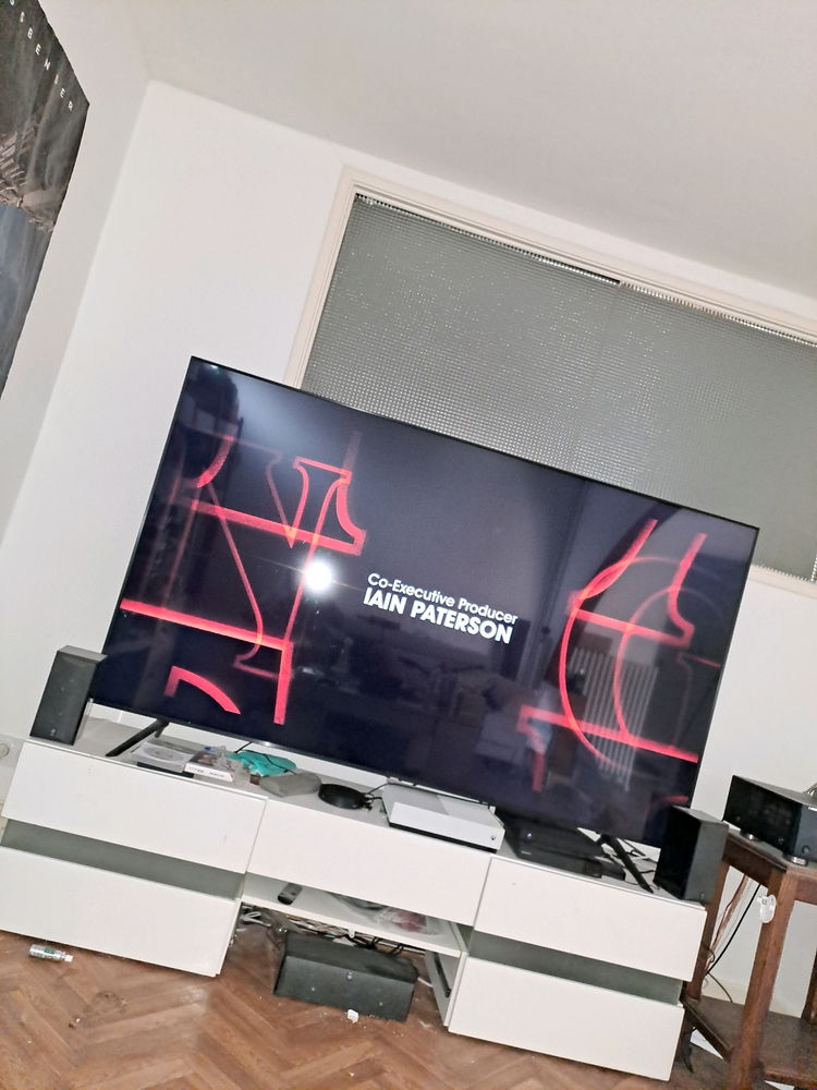 Petite série tv sur Netflix j'ai honte mais j'ai jamais vue 
Stranger things