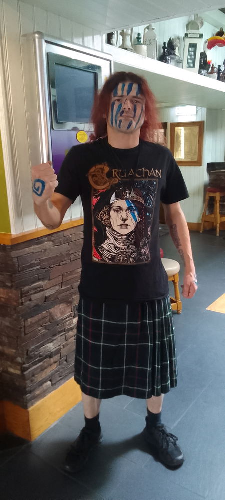 Myself in the kilt and war paint before the cruachan gig 😁🤘🛡️⚔️