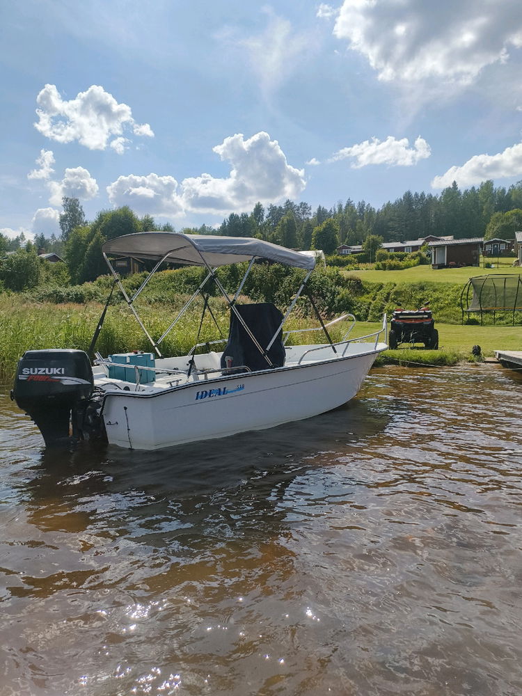 Njuter av livet på landet