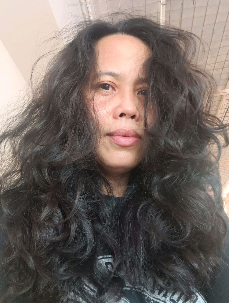 With hair and without hair🤣🤣🤣🤣
Good evening universe!!