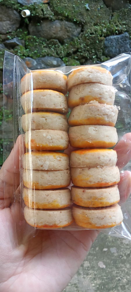 Kue kacang jadul masih menjadi favorit