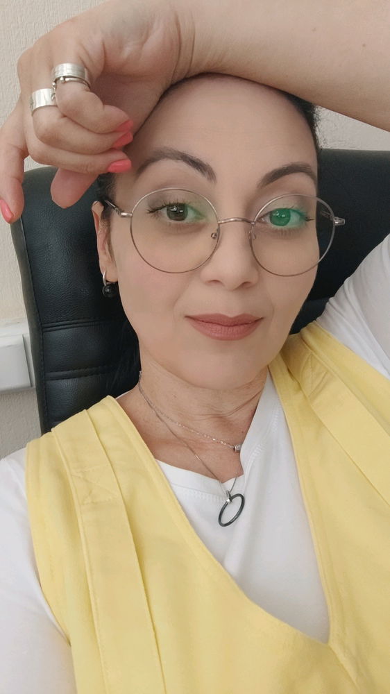 Как проходит ваш вторник? 

Опять не у моря на шезлонге😔😁
