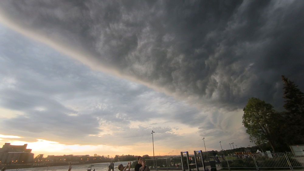 Люблю ливень и грозы ⛈️