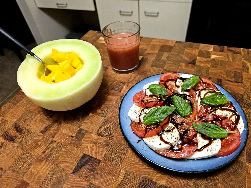 I love to cook 😋 who's hungry?