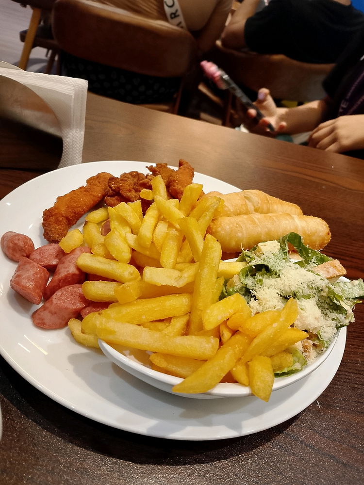 🍟🥗🍗