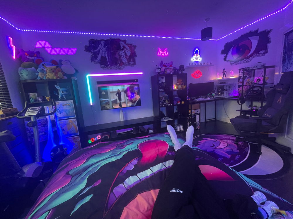 Turned my whole apartment into a Gamer/Anime lovers paradise 👌😍😎