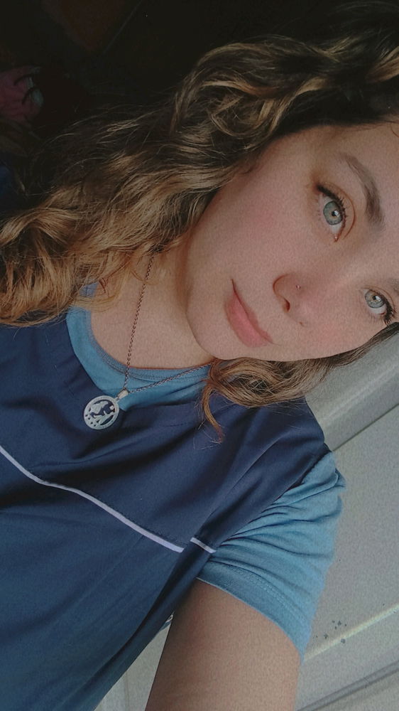 ● 🧡 ●
