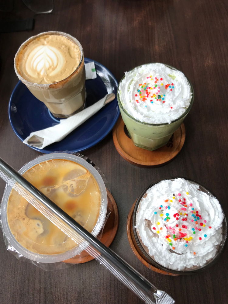 ☕️🥛or 🍵🍫