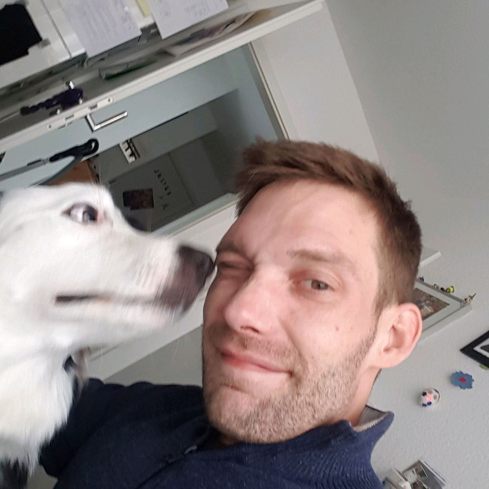 😘