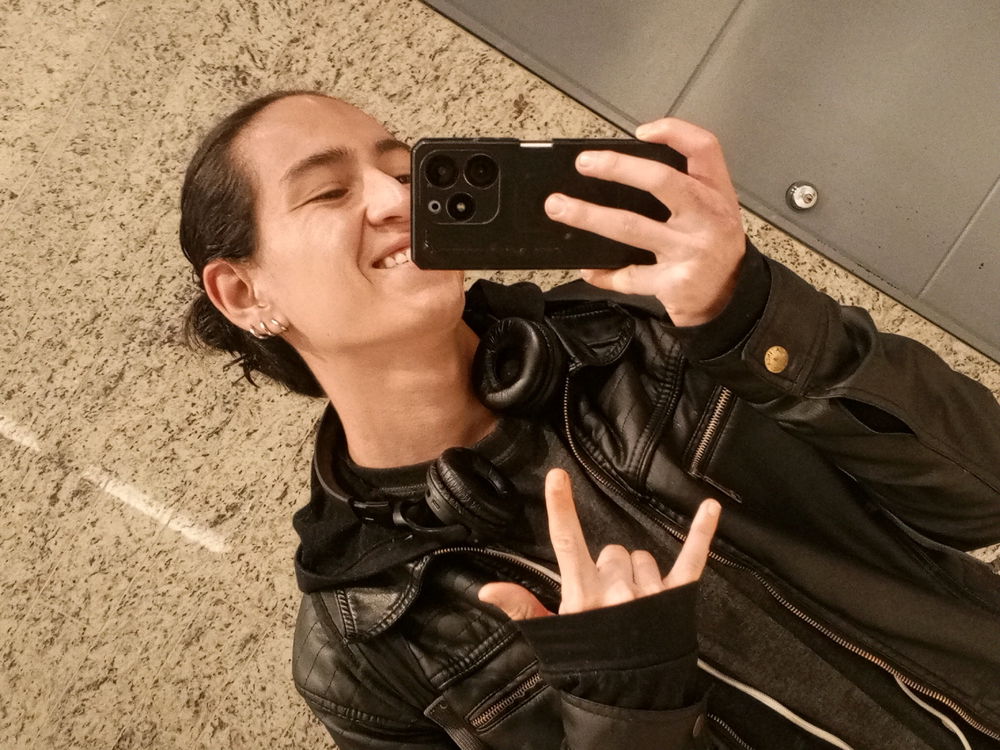 Hola 👍👍👍