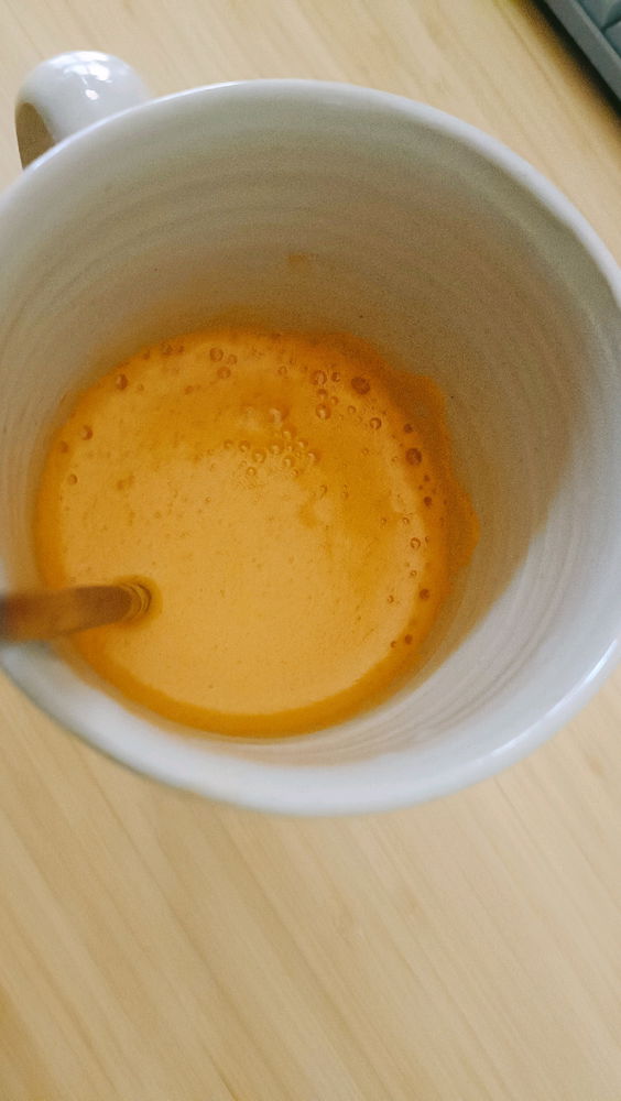 Jus maison, carottes, pommes, oranges et pointe de citron