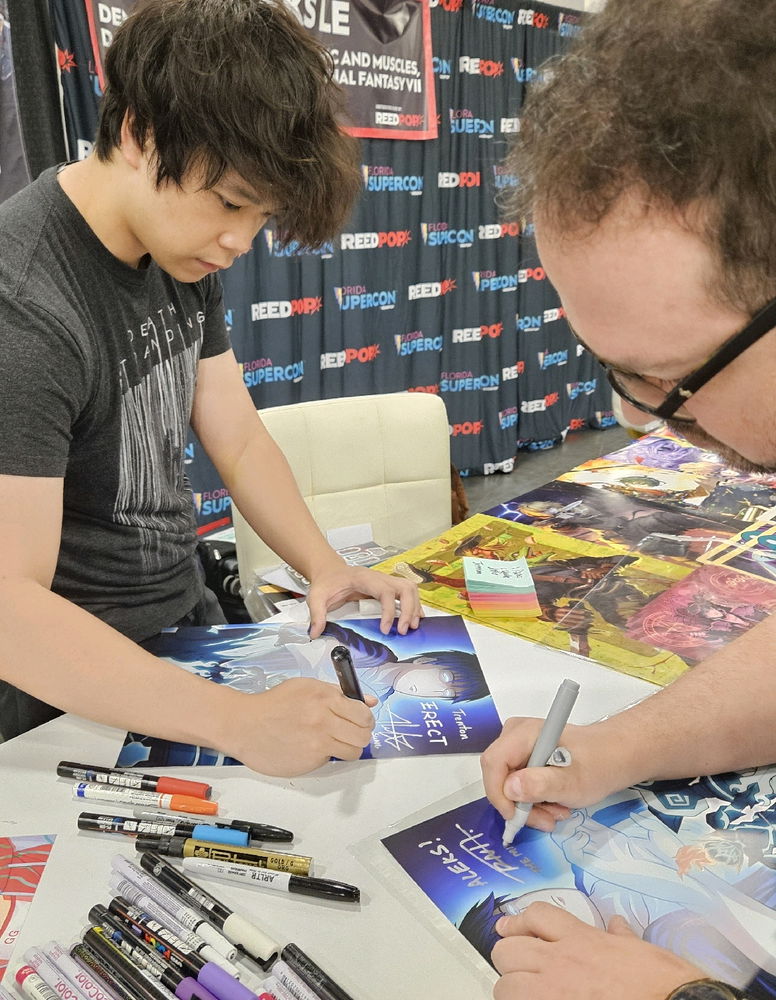 Got to meet Aleks Le this weekend at Supercon and share some of my artwork with him! He asked me to sign his copy of the print I gifted him 🥺